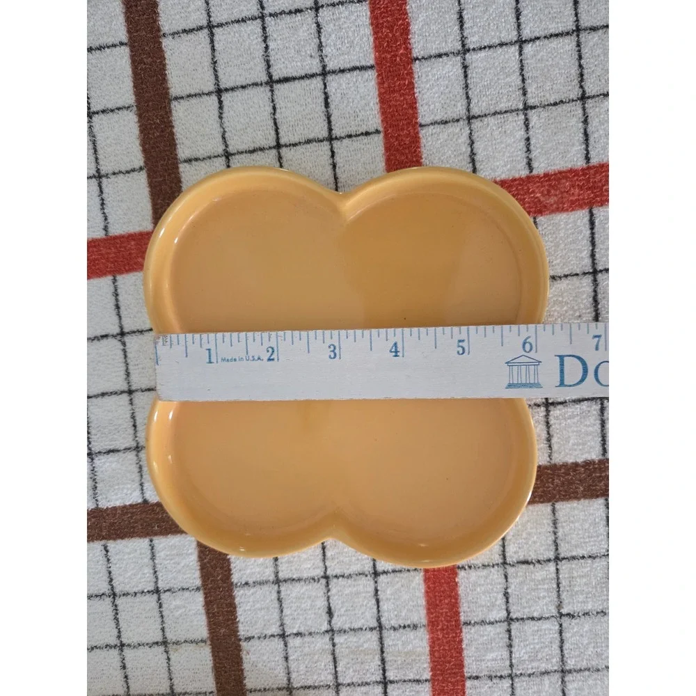IKEA Yellow Clover Shaped Ceramic Plates Set of 2 204.194.88 Mustard Small Trays